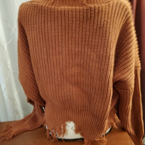 Trendy New OS fits most wom. sweater rough hem - Picture 2 of 7